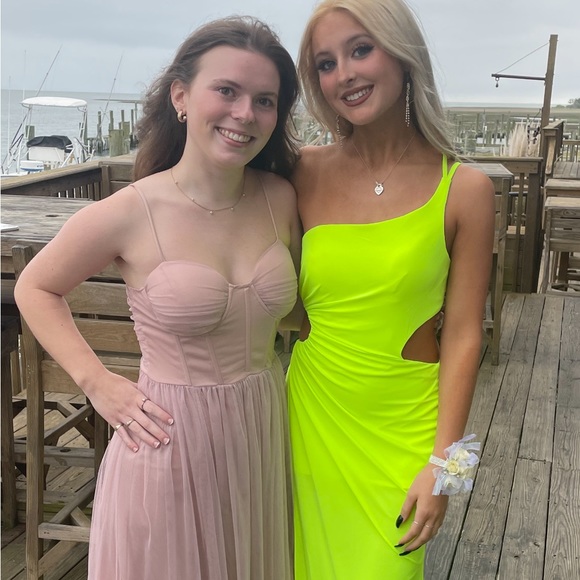 Neon yellow prom dress size 4 but altered to make smaller. - Picture 8 of 9